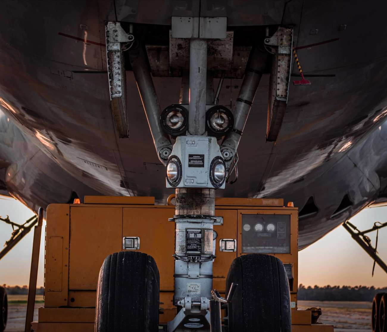 Landing gear of plane